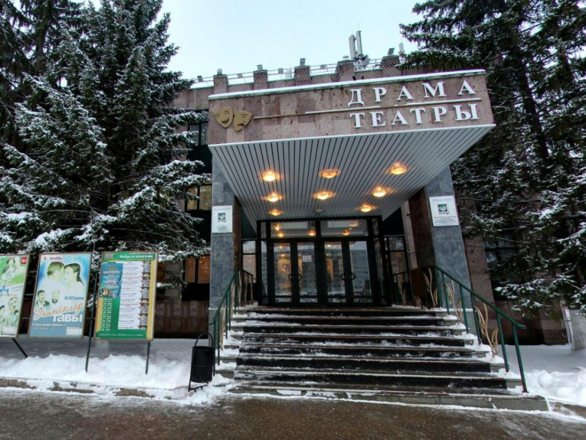 Татардрамтеатр готовит комедию «Мстители»