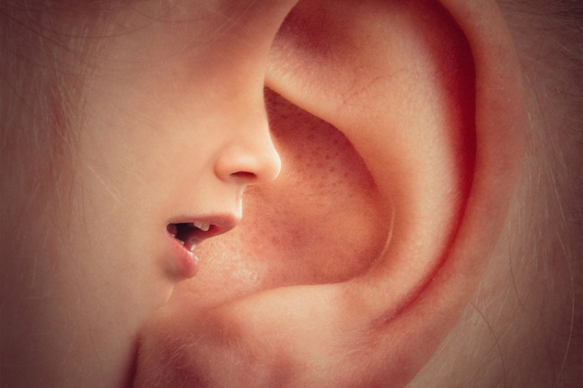 Когда не слышно слов: нарушение слуха укажет на деменцию