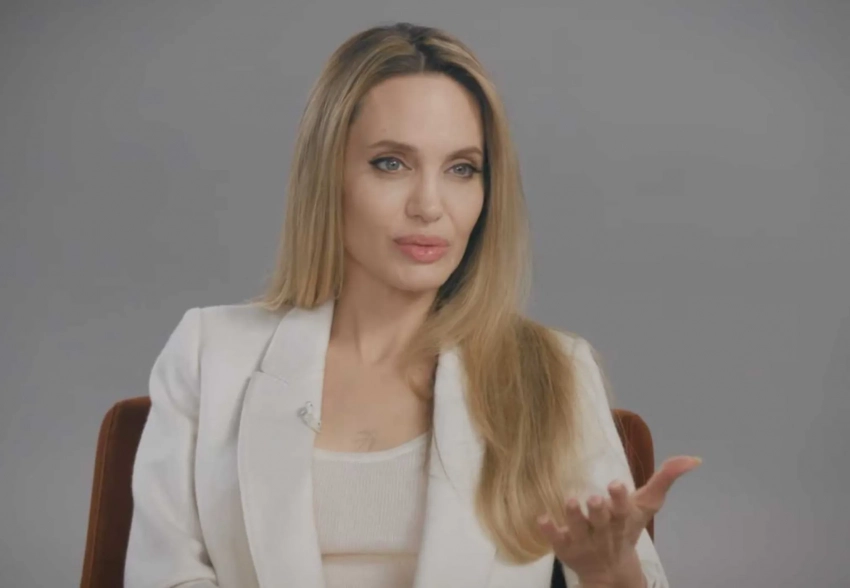 "Прошла путь от страха до благодарности". Анджелина Джоли рассказала о пережитых травмах и о том, как они повлияли на её жизнь