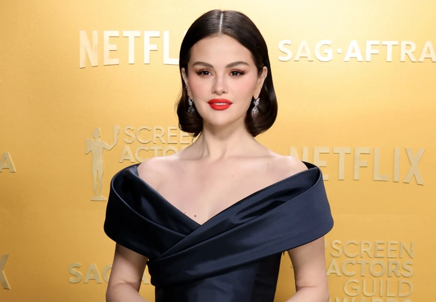 Селена Гомес, Деми Мур, Юра Борисов и Марк Эйдельштейн на церемонии SAG Awards