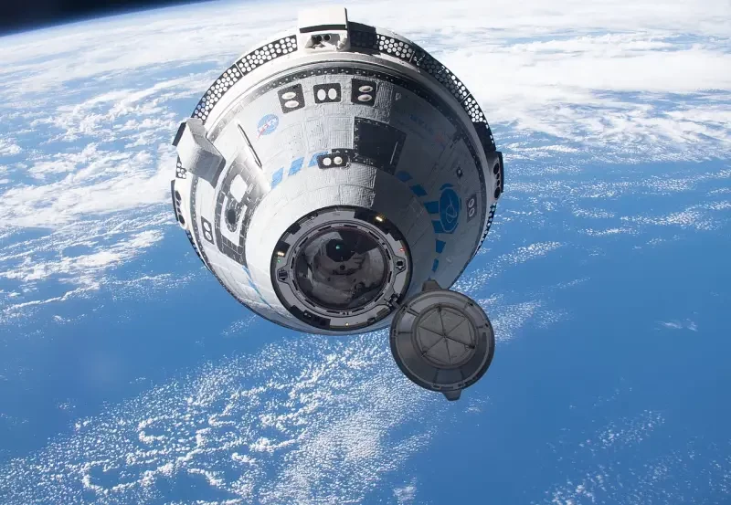 В NASA раздумывают о будущем корабля Starliner после того, как американские астронавты застряли на орбите на девять месяцев