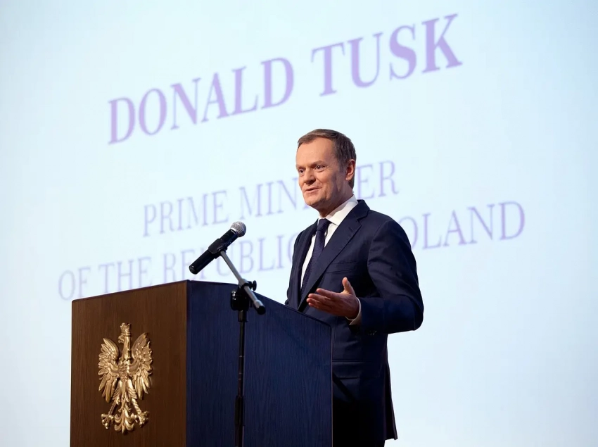 Премьер Туск: Польша не хочет быть просто солидарной с Украиной, а хочет на ней зарабатывать