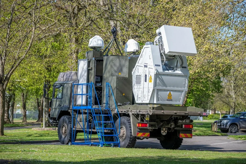 Боевой электромагнитный комплекс RF DEW для британской армии