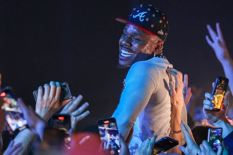 Мировые звезды массово едут в Россию: Что они требуют в райдерах