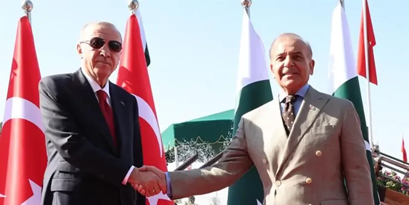 Зачем Турция спешит на помощь Пакистану