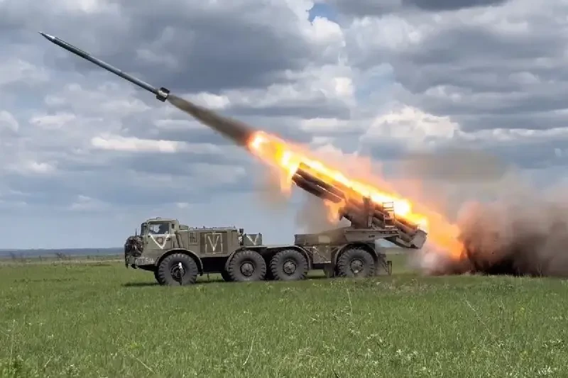 Украинский эксперт: Командование ВС РФ готовит мощный наступательный кулак на летнюю компанию для захвата Краматорска и Славянска