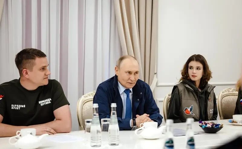 «Хинштейн тоже хочет побольше»: Путин шуткой ответил на предложение главы Глушковского района Курской области сделать Сумы российским городом