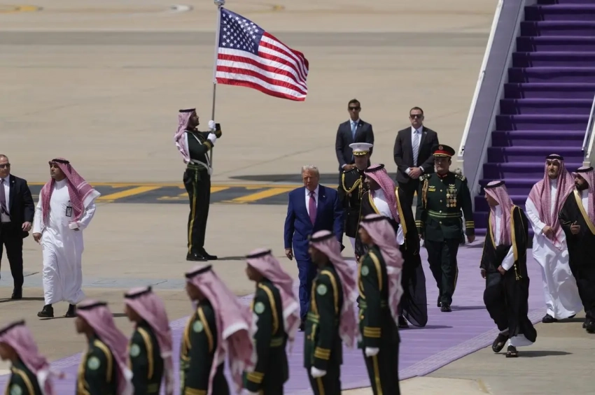 Трамп прибыл в Саудовскую Аравию в рамках «исторического» турне по Ближнему Востоку