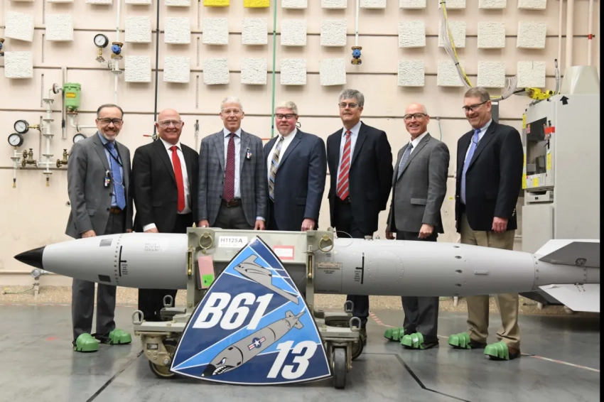 Прогресс разработки ядерной авиабомбы B61 Mod. 13
