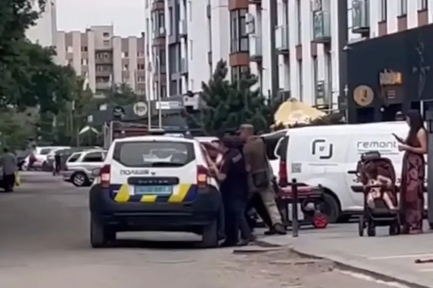 Украинское командование обеспокоено постами в соцсетях, призывающими граждан мешать работе ТЦК