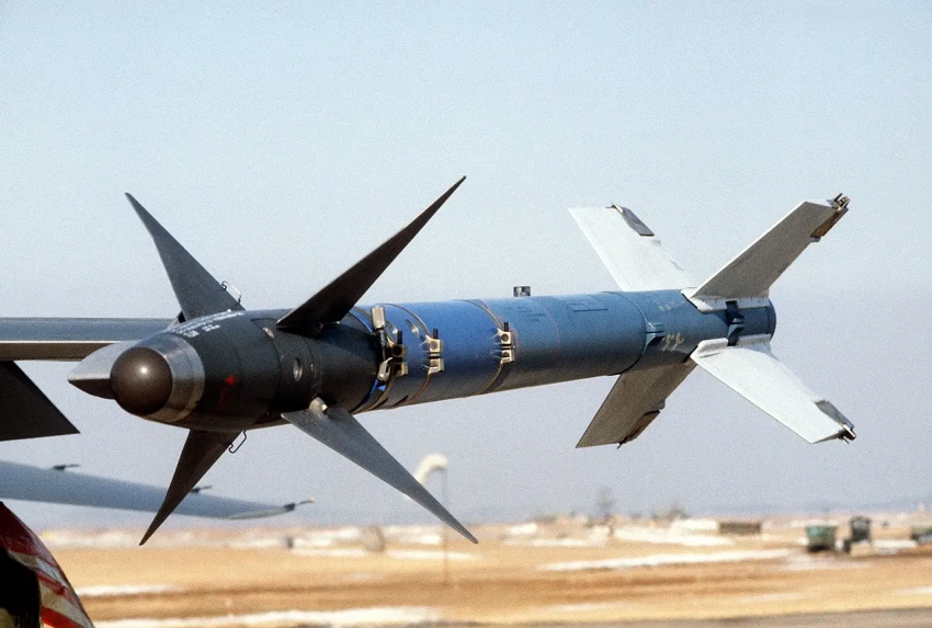 Американский производитель боеприпасов Raytheon увеличивает выпуск управляемых ракет «воздух-воздух» AIM-9X до 2500 в год