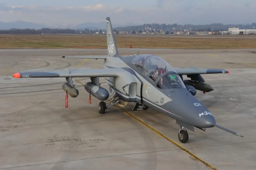 Учебно-тренировочные самолёты M-345 для ВВС Италии