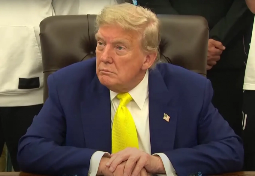 Вероятно, попросил «не вмешиваться»: Трамп обсудил ирано-израильский конфликт с начальником штаба сухопутных войск ВС Пакистана