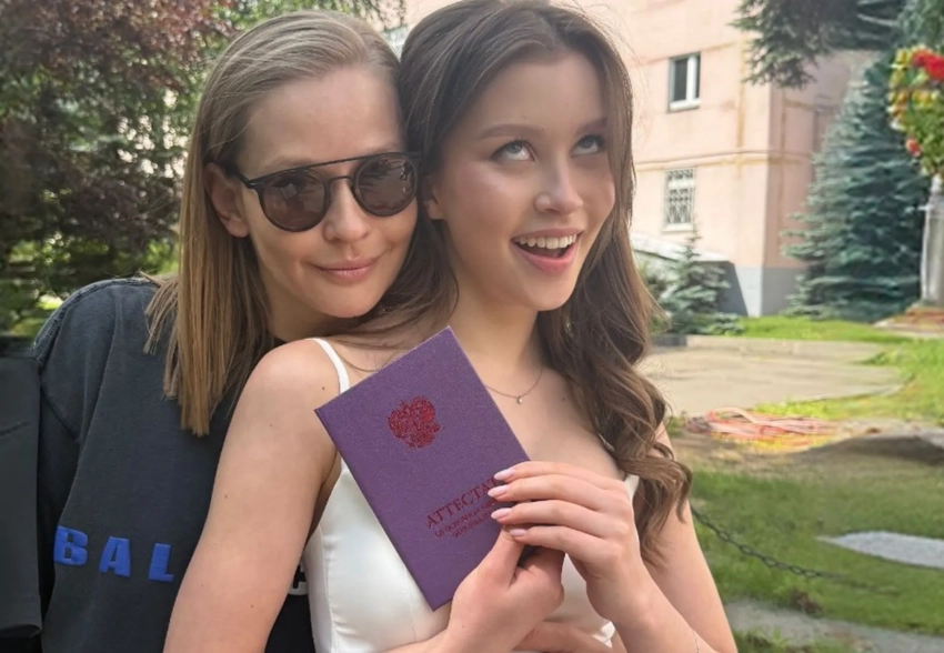 Анна Пересильд окончила 9 класс школы, в которой её буллили