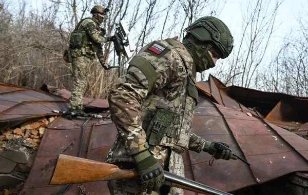 ВС РФ продолжают вести ожесточённые бои западнее Котляровки на Новопавловском направлении: последняя сводка СВО на 1 июля