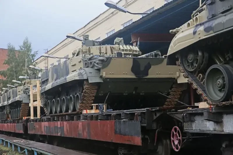 Новая партия боевых машин пехоты БМП-3 передана российским военным в рамках гособоронзаказа