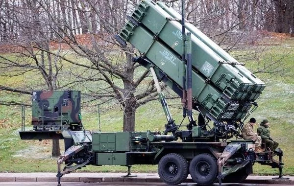 Военэксперт Баранец: США обманывают Россию, говоря о приостановке помощи ВСУ