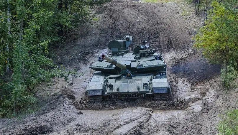 В Китае замечена бюджетная альтернатива российскому танку Т-90М
