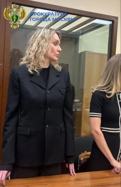 Ювелира и светскую даму Дарью Спиридонову приговорили к семи годам колонии за мошенничество