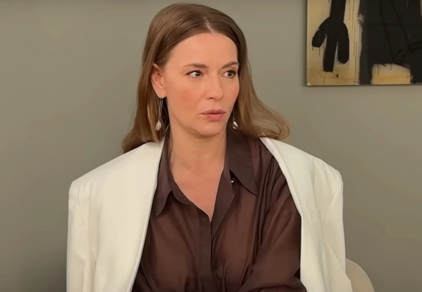 "Хотела завести канал с нюдсами". Любовь Толкалина рассказала, зачем обнажается в соцсетях, об отношениях с Егором Кончаловским и секретах его семьи