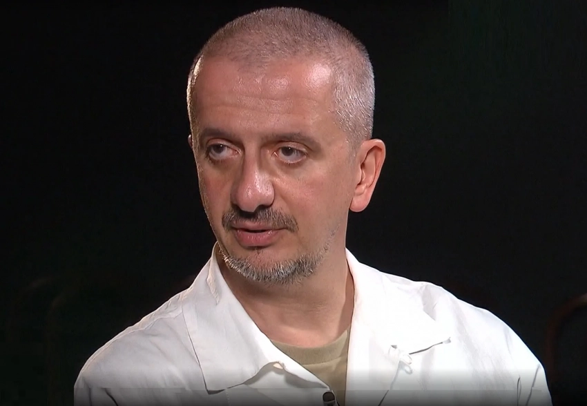 "Важно сделать выбор — с кем ты". Константин Богомолов, который получил звание от Владимира Путина, высказался об СВО, Западе и "уехавших"