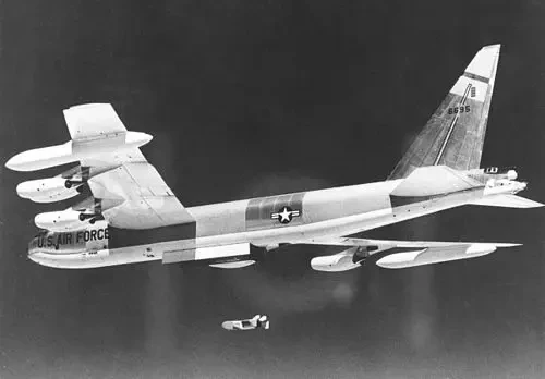 Служба и боевое применение американских БПЛА, созданных в 1960-1970-е годы