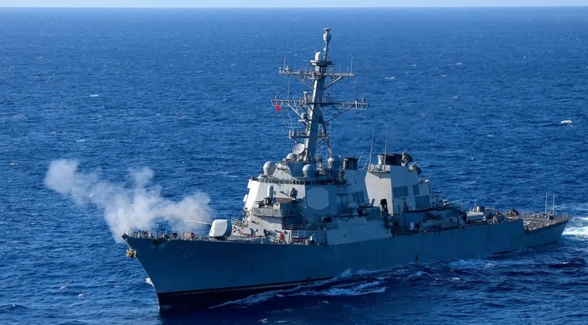 ВМС США пытаются отрицать, что НОАК отогнала американский военный корабль от спорных вод Южно-Китайского моря