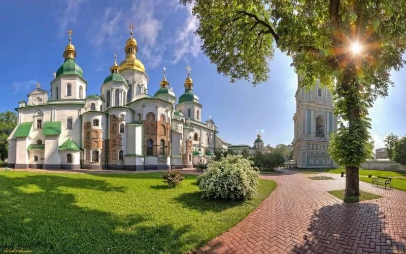 Церковный праздник, 4 сентября 2025 года: какое торжество отмечают православные, каким святым стоит молиться, запреты