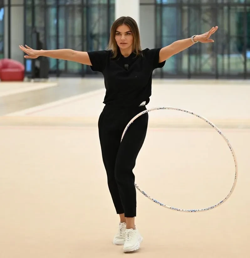 "Наш вид спорта потихонечку умирает". Алина Кабаева появилась на публике и высказалась о художественной гимнастике