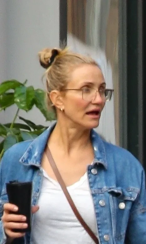 Кэмерон Диас засняли с мужем и подросшим сыном