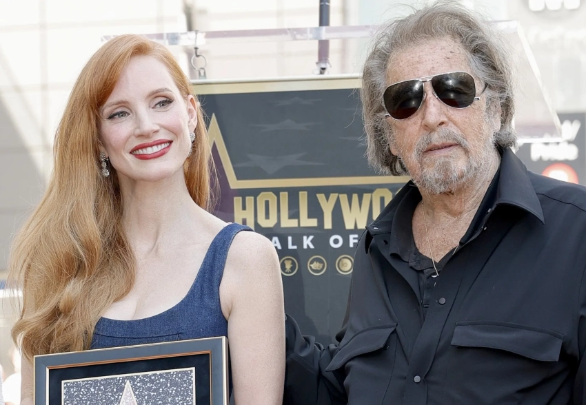 Аль Пачино поддержал Джессику Честейн на открытии именной звезды на "Аллее славы" в Голливуде