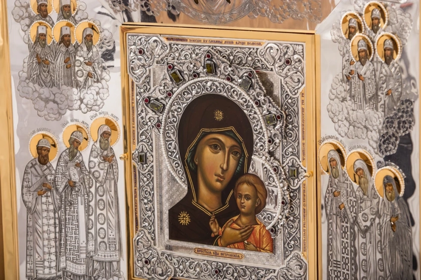 День памяти чудотворной Петровской иконы Божией Матери: значение праздника, мощные молитвы 6 сентября 2025 года