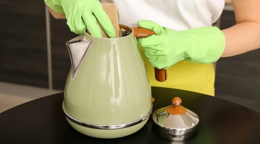 Современный способ: чем чистить чайник от накипи, вместо лимонной кислоты