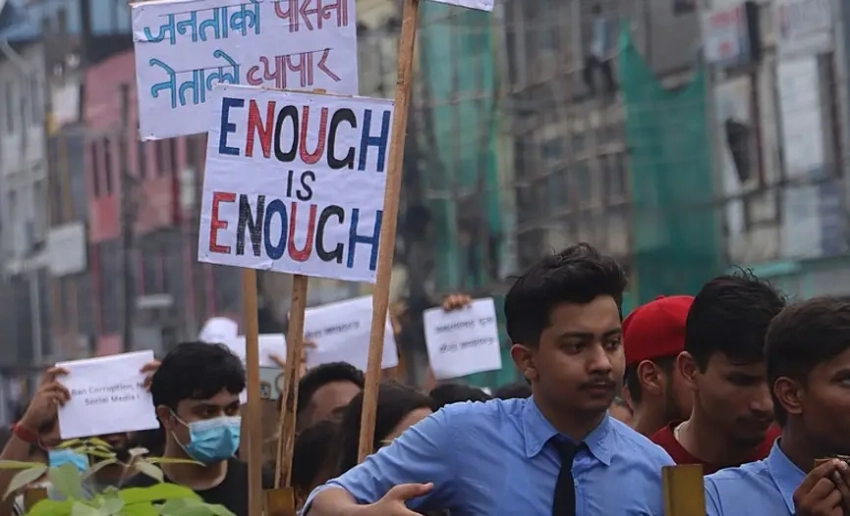 На фоне сближения Индии и КНР массовые беспорядки начались в Непале