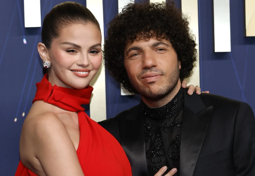 Селена Гомес вышла на красную дорожку Emmy с женихом Бенни Бланко