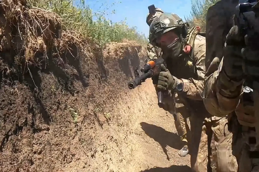 ВС РФ форсировали реку Волчья, закрепившись в Ивановке Днепропетровской области