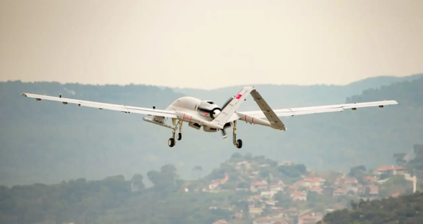 «Редкий двигатель в авиации»: разработчик объяснил отличия Bayraktar TB3 от TB2