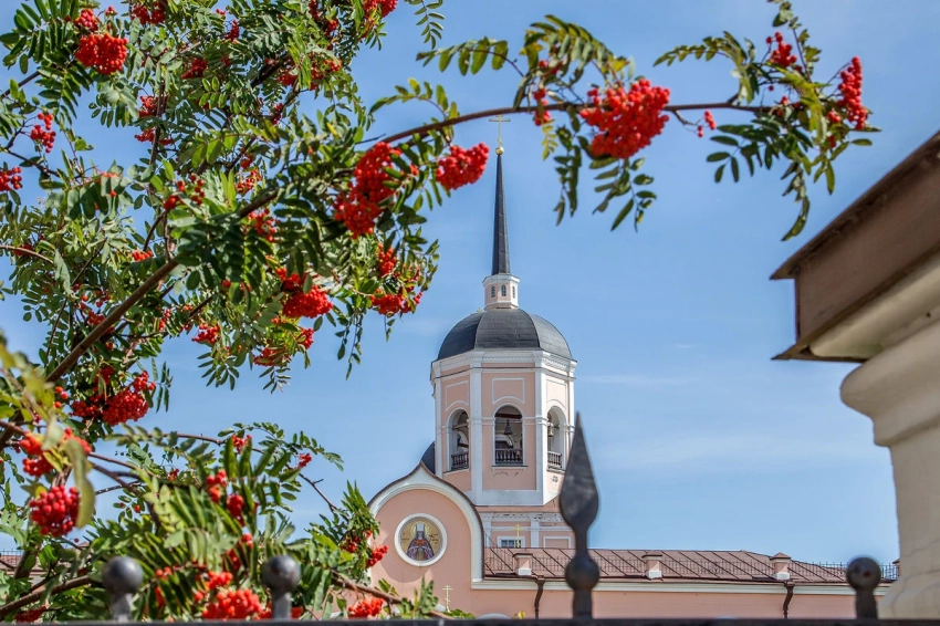 Разрешено ли 23 и 24 сентября, в праздники святых Феодоры, Петра и Павла, а также День осеннего равноденствия, работать на огороде и ходить кладбище