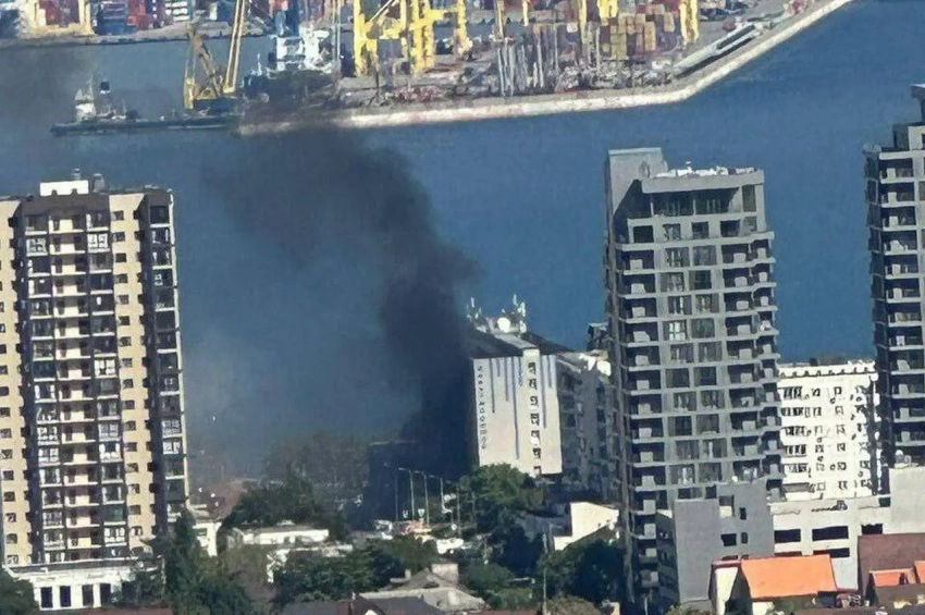 Киевский режим ударил по центру Новороссийска, атаковав гражданские объекты