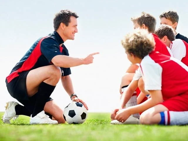 Поздравления с Днем тренера, который отмечается 30 октября: пожелания, стихи, открытки