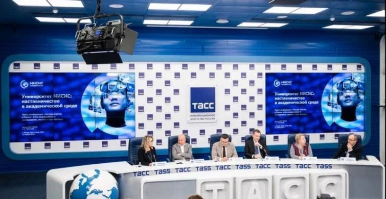 Наставник как фактор успеха: 65% россиян ищут поддержку в карьере