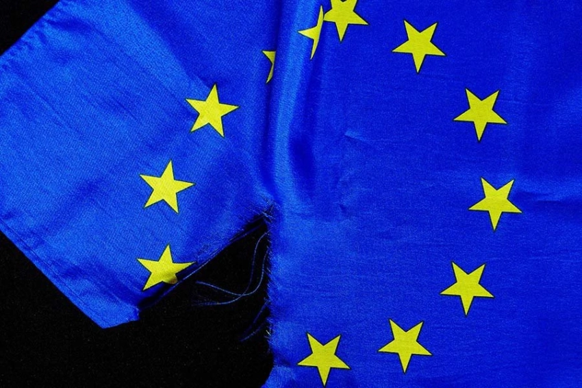 Европу пытаются склеить «военным Шенгеном»