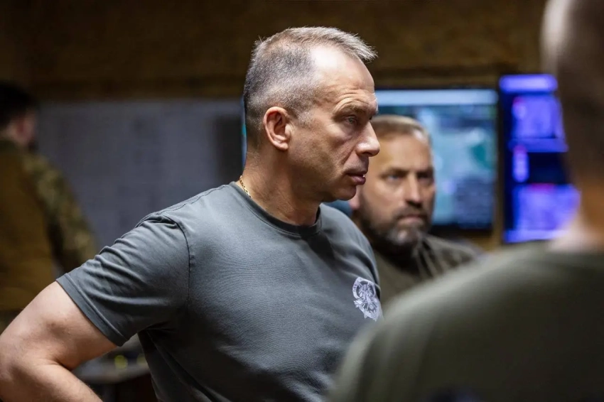 Сырский начинает «сдавать назад», признавая сложность сохранения Покровска