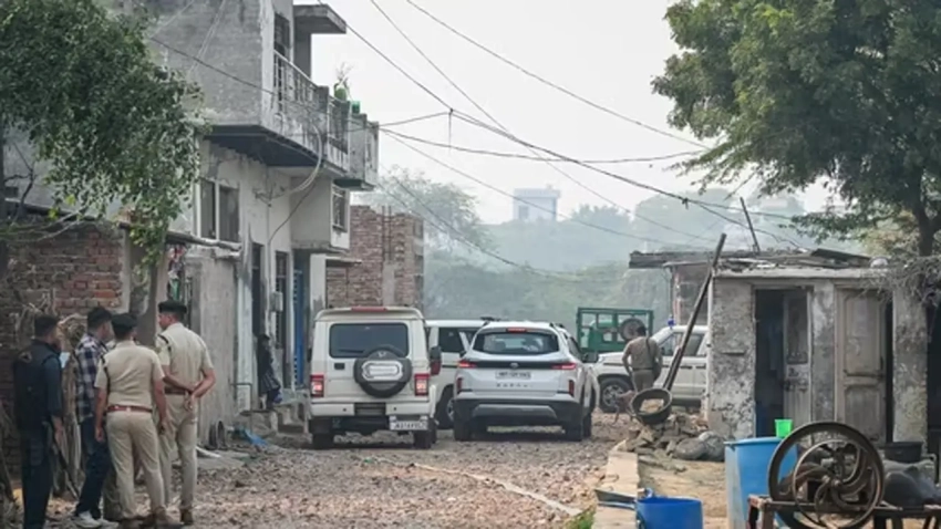 В Индии сдетонировали 3 тонны взрывчатки, которую полицейские свозили в участок