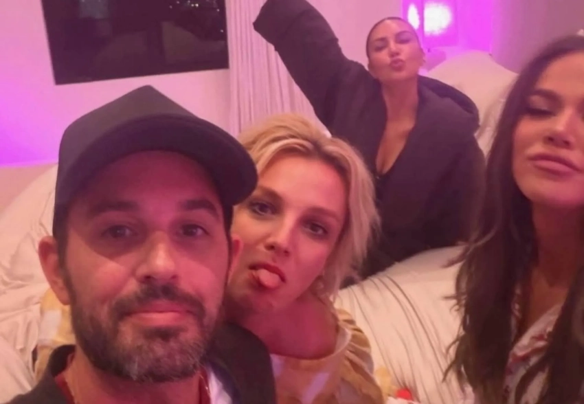 "Хайпующее на всём семейство не могло пройти мимо". В сети обсуждают встречу Бритни Спирс с Ким Кардашьян