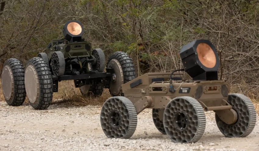 Проведены испытания американских наземных дронов FireAnt