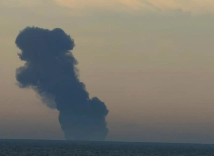 Следовавший в Новороссийск танкер загорелся в результате внешнего воздействия