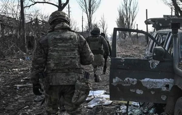 В западной и центральной части Купянска идут интенсивные бои: новая карта боевых действий в зоне СВО на 22 декабря