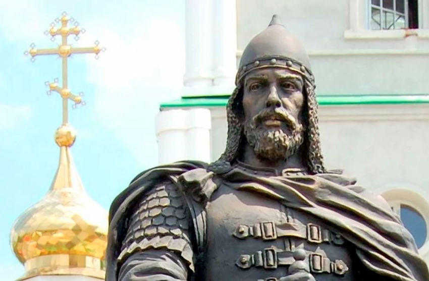 Как провести праздник князя Александра Невского и святого Митрофана 6 декабря