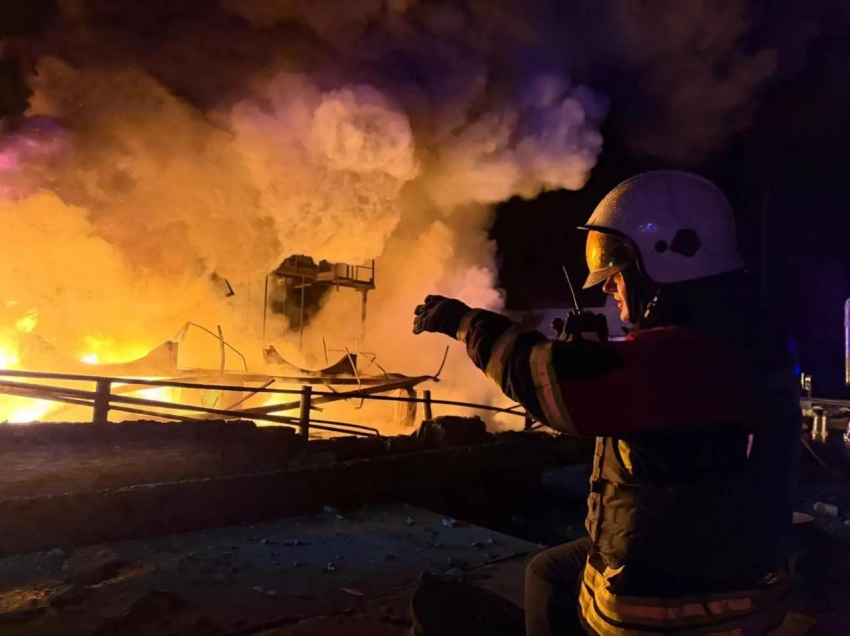 Противник атаковал очередной танкер, ВС РФ ударили по Запорожью и Кременчугу